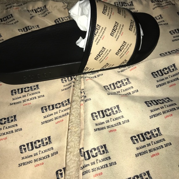 Gucci Other - Gucci stamp print slides